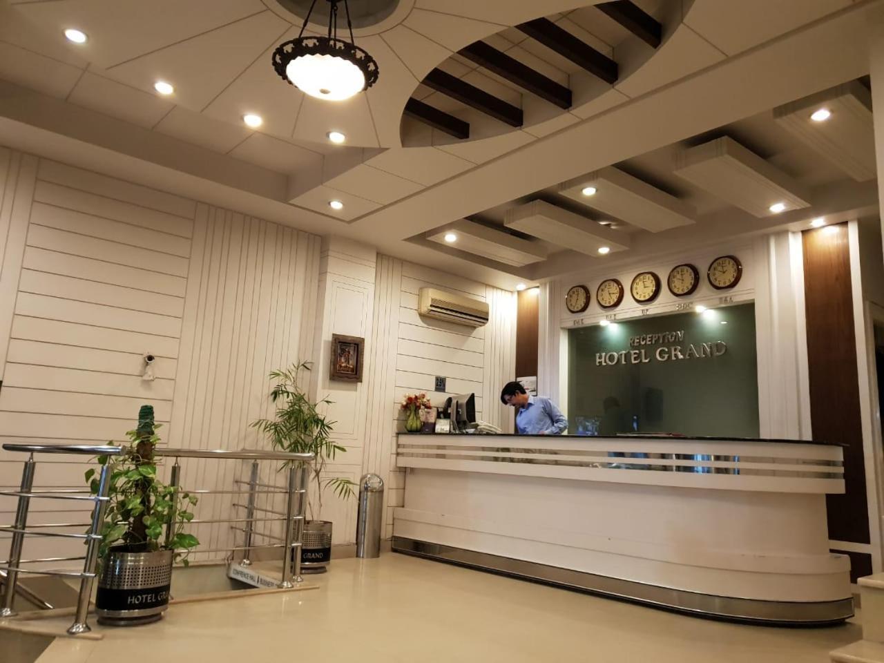Hotel Grand ไฟซาลาบัด ภายนอก รูปภาพ